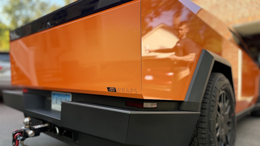 Signs and vehicle wraps gallery image