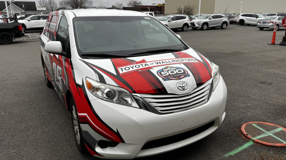 Signs and vehicle wraps gallery image