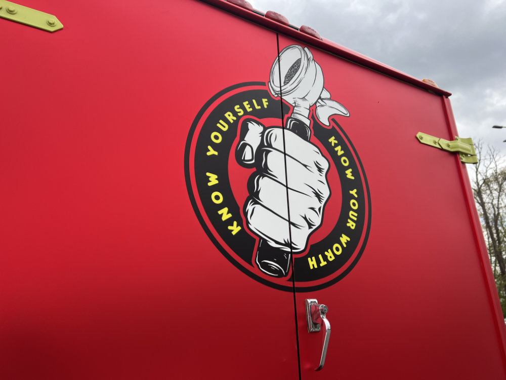 Signs and vehicle wraps gallery image