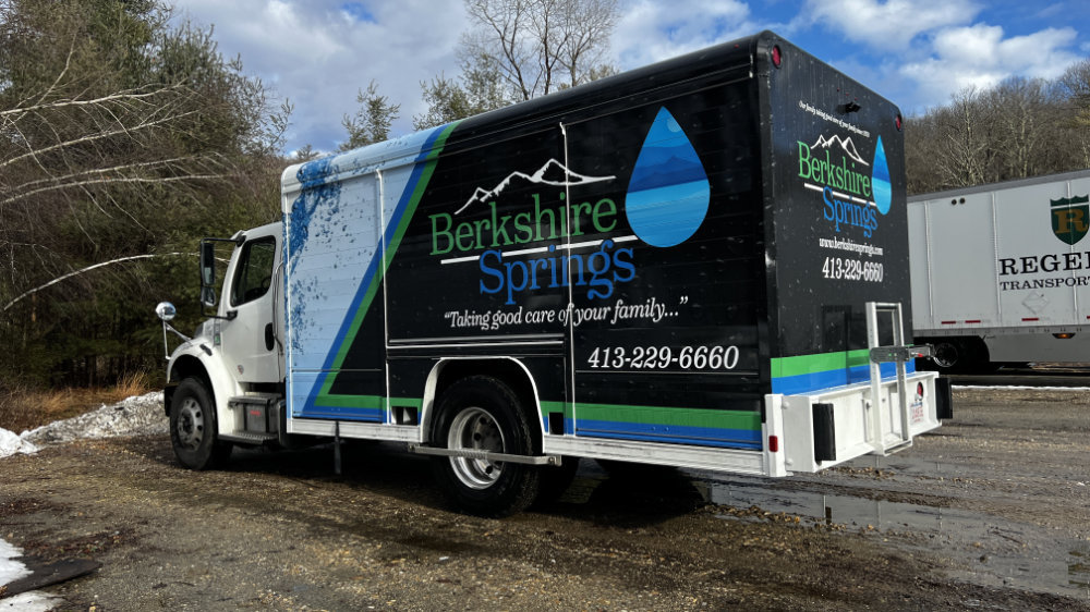 Signs and vehicle wraps gallery image