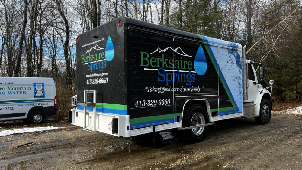 Signs and vehicle wraps gallery image
