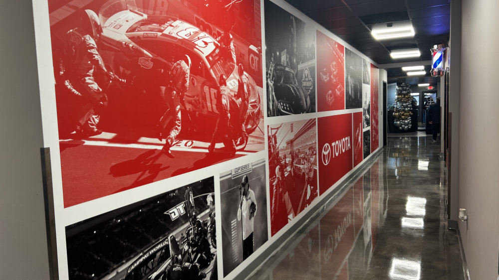 Signs and vehicle wraps gallery image