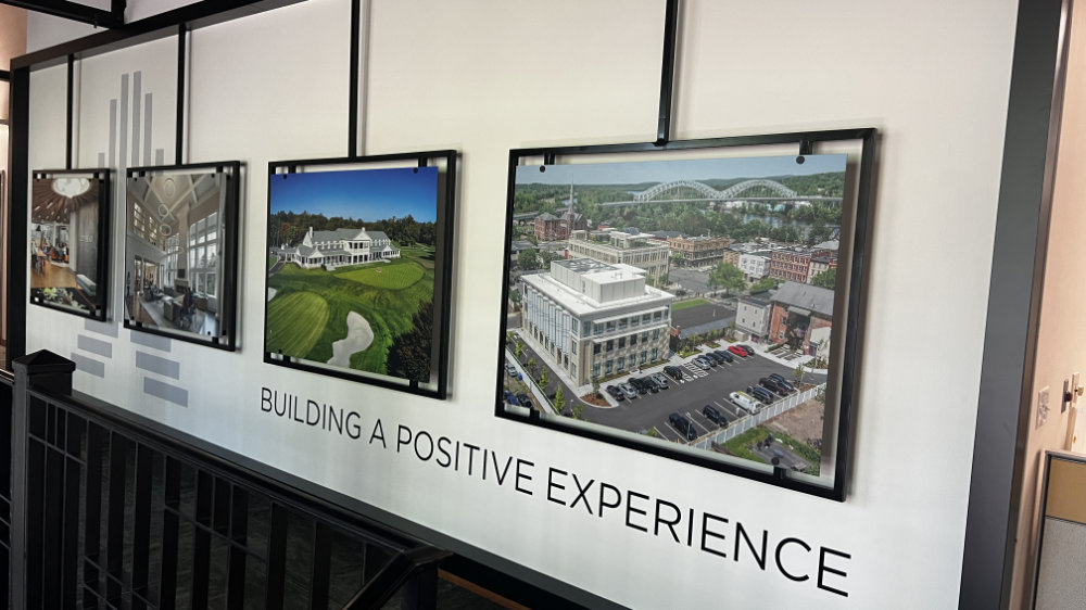 Signs and vehicle wraps gallery image