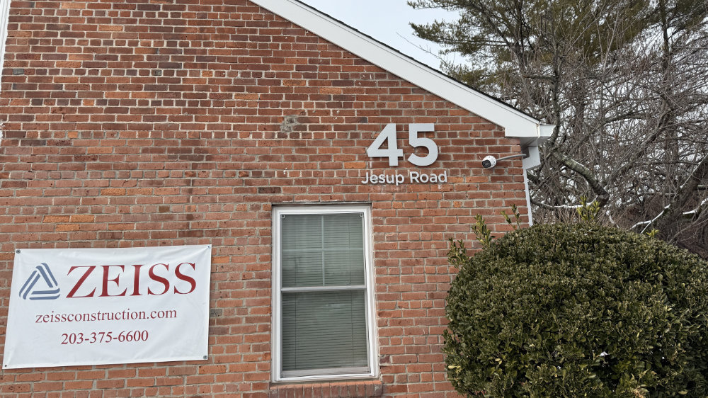 Signs and vehicle wraps gallery image