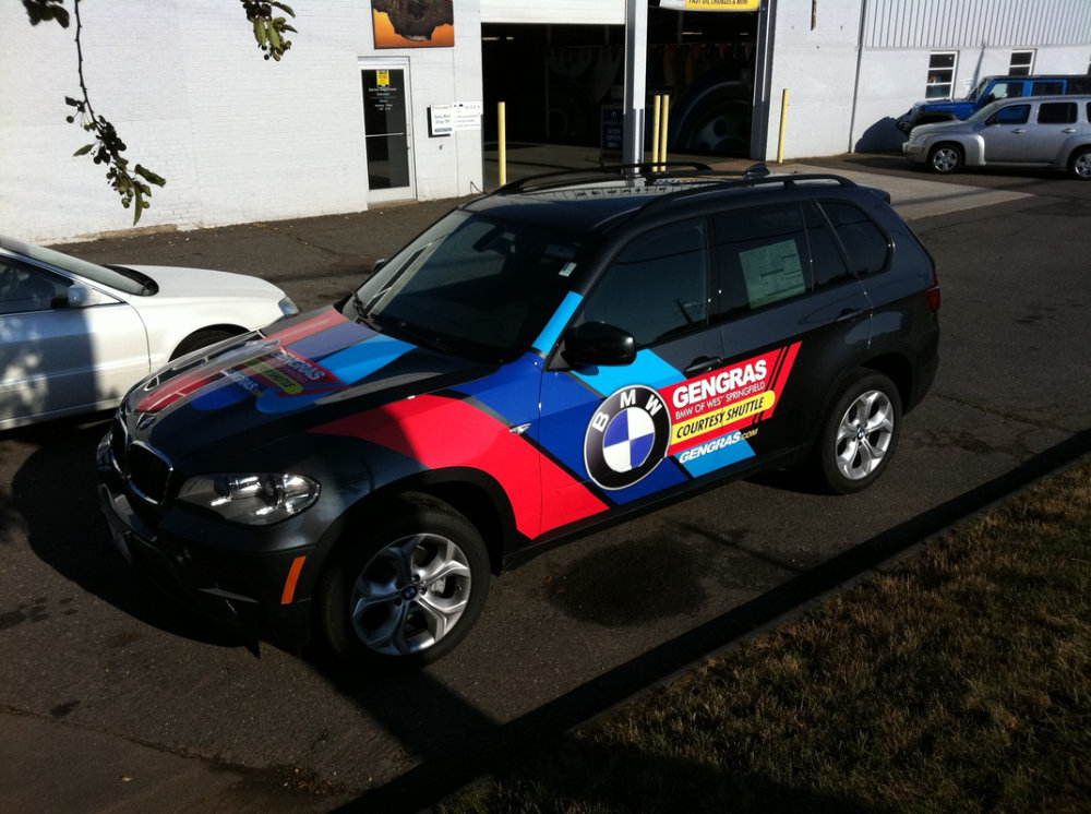 Signs and vehicle wraps gallery image