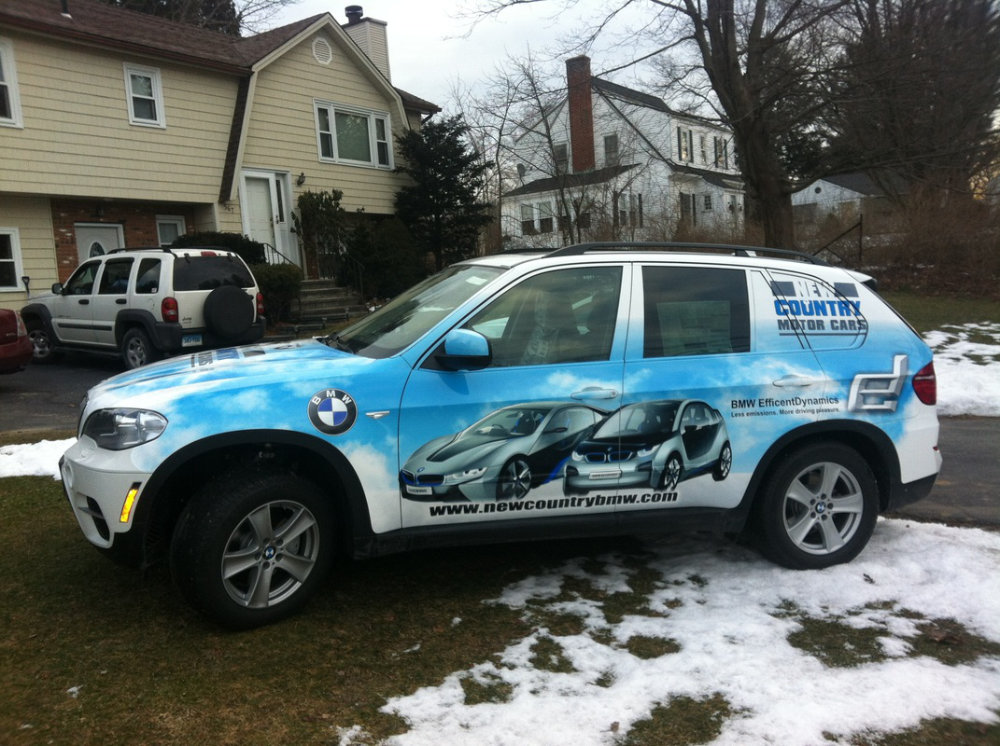 Signs and vehicle wraps gallery image